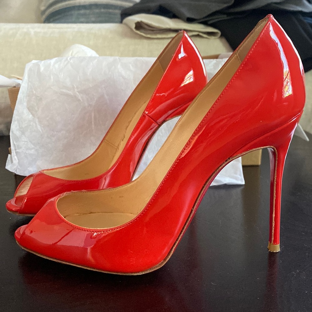 Gently worn, peep toe, patent leather, Mandarin Orange Christian Louboutins
